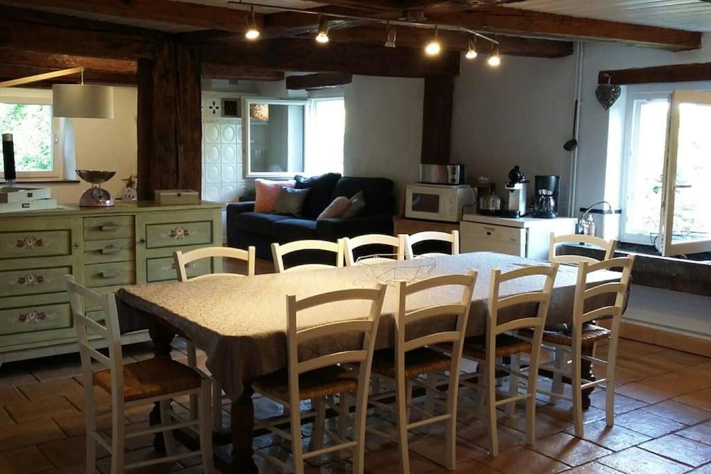 Ferme De Chenezeau - 15 Personnes , 7 Chambres Gérardmer Dış mekan fotoğraf