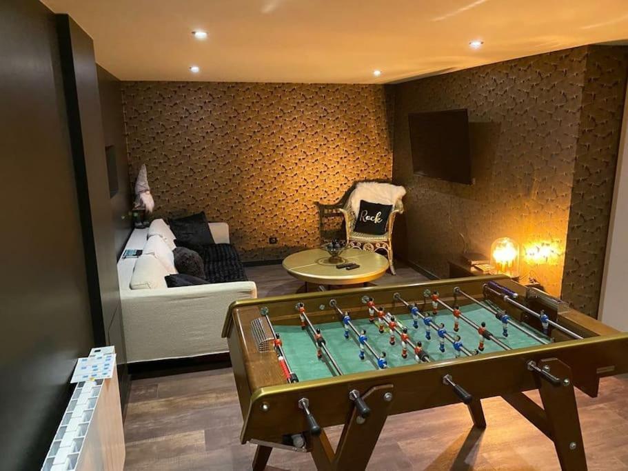 Ferme De Chenezeau - 15 Personnes , 7 Chambres Gérardmer Dış mekan fotoğraf